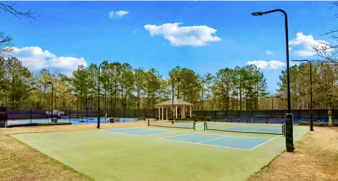 MorningView tennis and pickleball courts